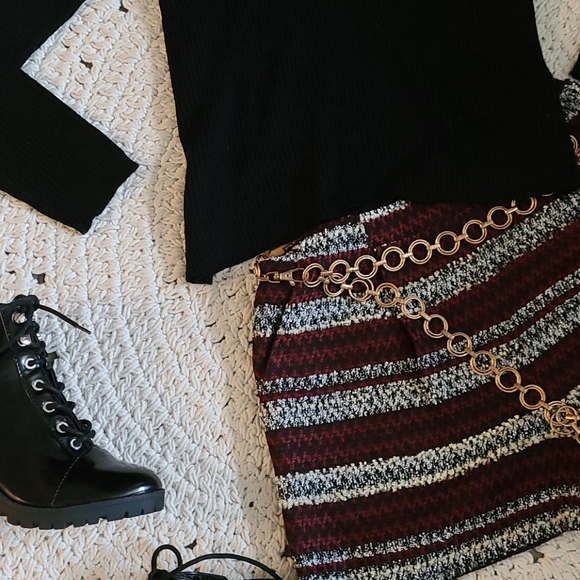 BCBG GENERATION SIZE 6 MULTI SHORTS - Picture 13 of 16